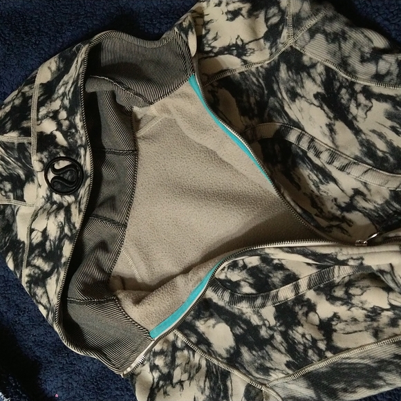 COPY - Lululemon Scuba Hoodie II - Picture 5 of 5